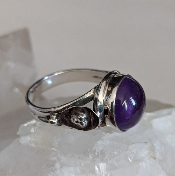Natural Purple Amethyst, 925 Silver Ring, size 8 - Picture 3 of 11